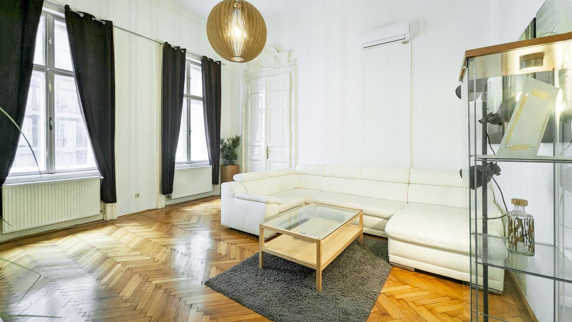 Heart Of The City, Entire Very Big Apartment Βουδαπέστη Εξωτερικό φωτογραφία