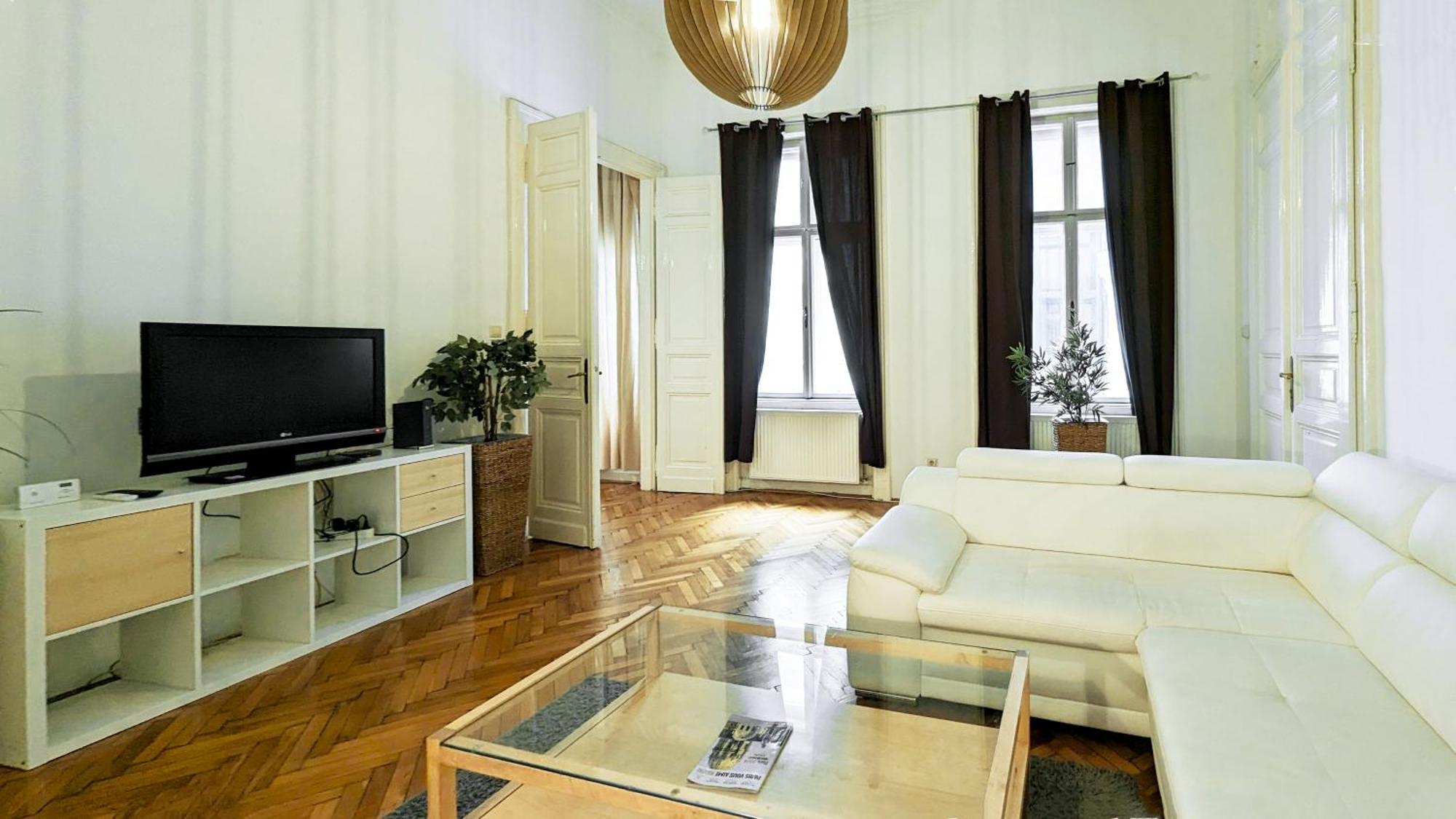 Heart Of The City, Entire Very Big Apartment Βουδαπέστη Εξωτερικό φωτογραφία