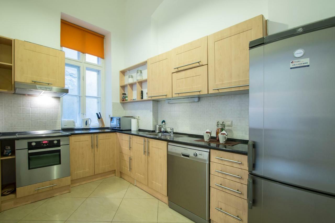 Heart Of The City, Entire Very Big Apartment Βουδαπέστη Εξωτερικό φωτογραφία